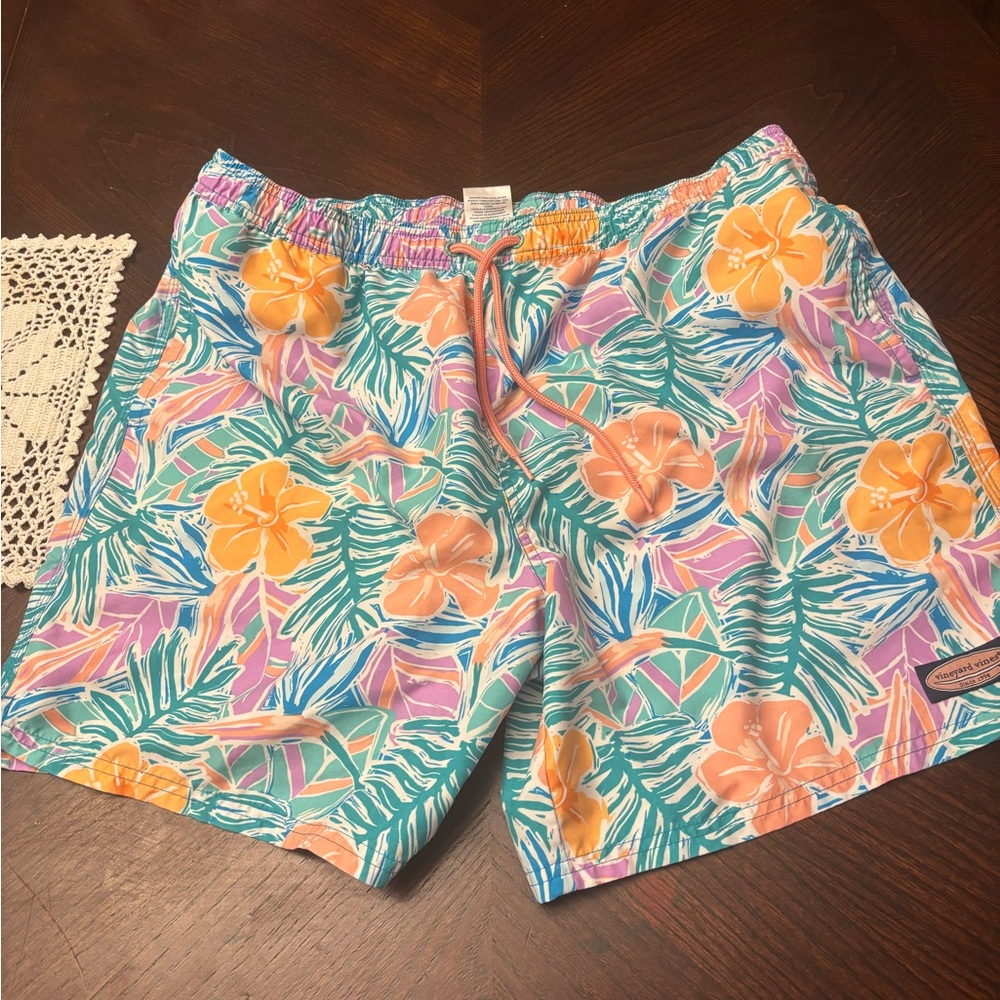 Vineyard Vines Men’s Tropical Swim Shorts- XL